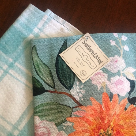 HOST PICK 🌸 Floral & Plaid 2-pc Kitchen Towel Set - Picture 3 of 6